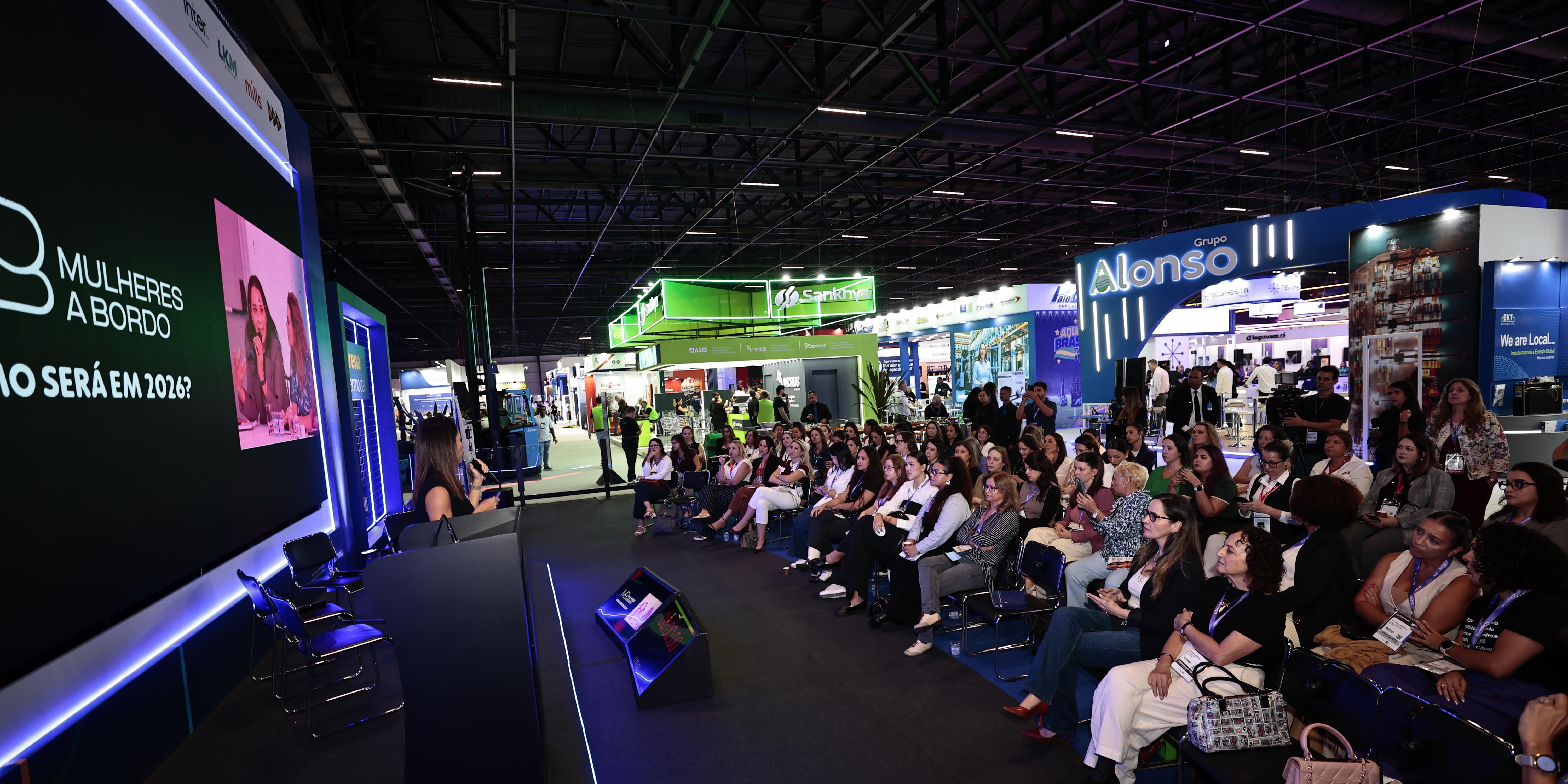 O projeto Mulheres a Bordo nasceu do desconforto de Flávia Takafashi sobre a invisibilidade das mulheres no mercado de comércio exterior