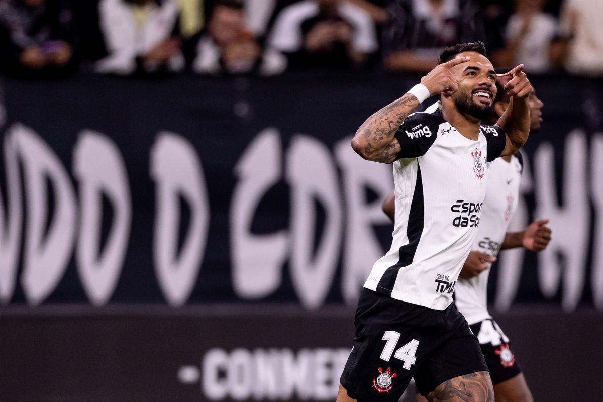 Corinthians faz jogo consistente, vence Santa Fé na Libertadores e encerra jejum em casa