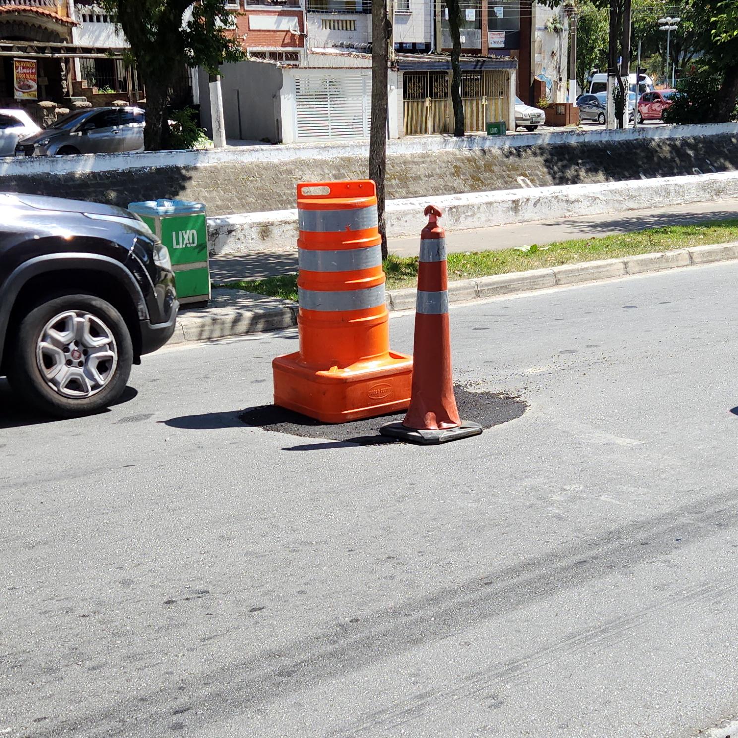 Fato foi na pista sentido Praia/Centro, perto do cruzamento com a Rua João Caetano, no Campo Grande
