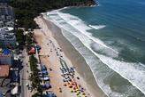 A Praia do Tombo, em Guarujá, é a única do Estado de São Paulo a possuir o selo Bandeira Azul e é a mais certificada da América do Sul, com 16 certificações consecutivas