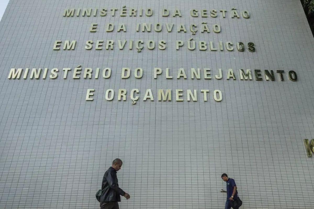 Medidas serão aplicadas a partir de 2027.