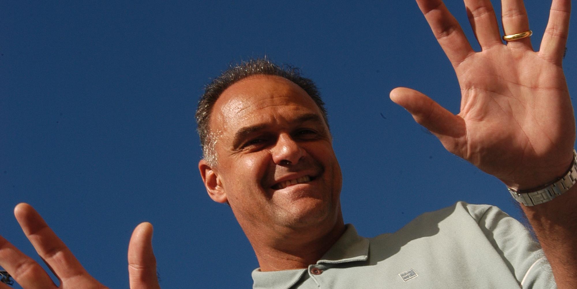 Jogador é considerado uma das lendas do esporte brasileiro