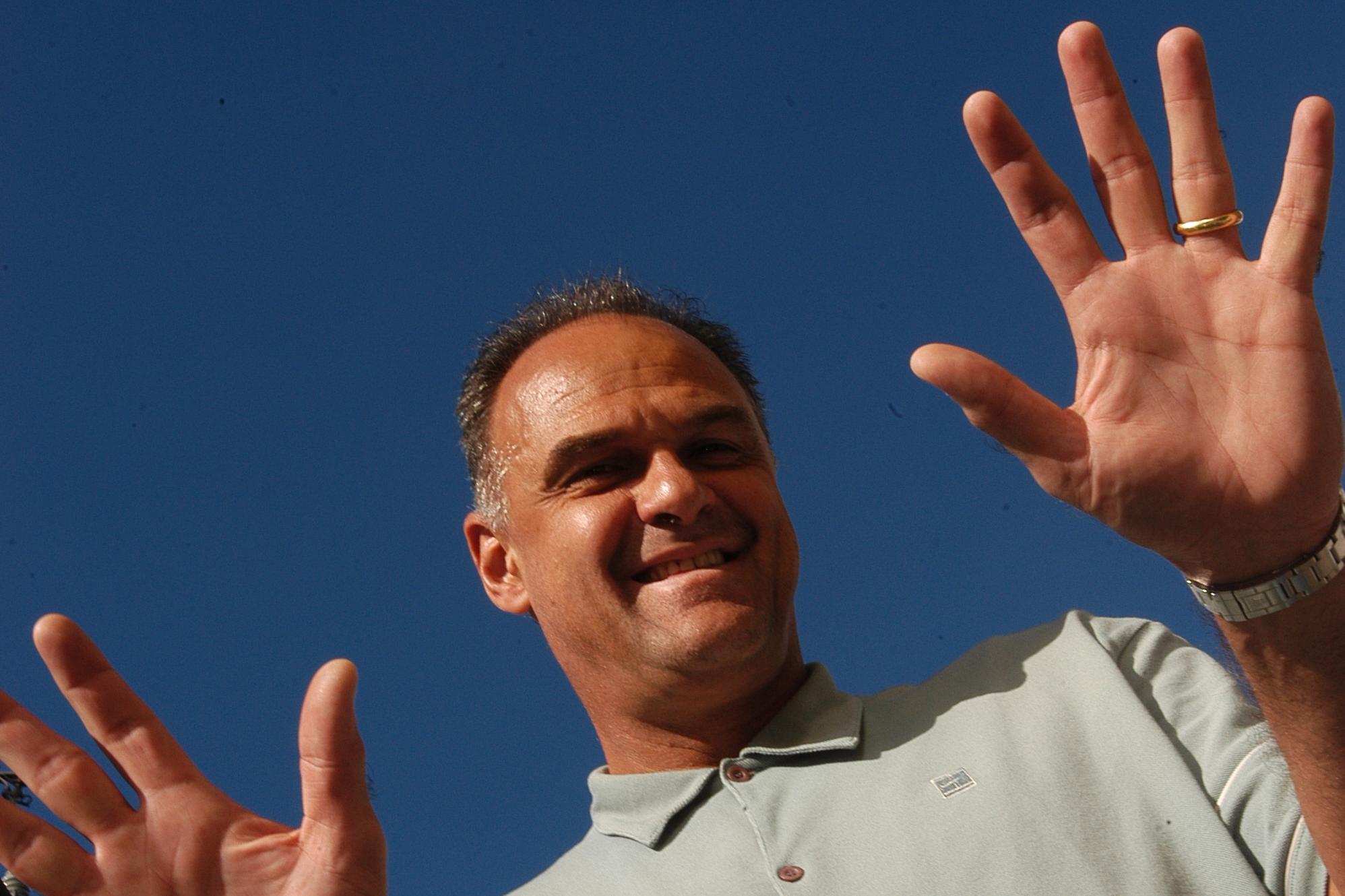 Jogador é considerado uma das lendas do esporte brasileiro