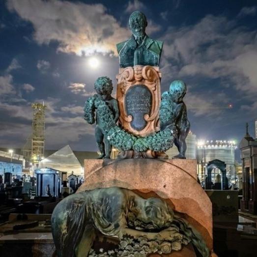 As inscrições para a 5ª edição do passeio “Luz e Sombra: Um Tour no Cemitério do Paquetá” abrem nesta sexta-feira (17), ao meio-dia, com 150 vagas disponíveis