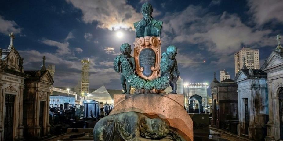 As inscrições para a 5ª edição do passeio “Luz e Sombra: Um Tour no Cemitério do Paquetá” abrem nesta sexta-feira (17), ao meio-dia, com 150 vagas disponíveis