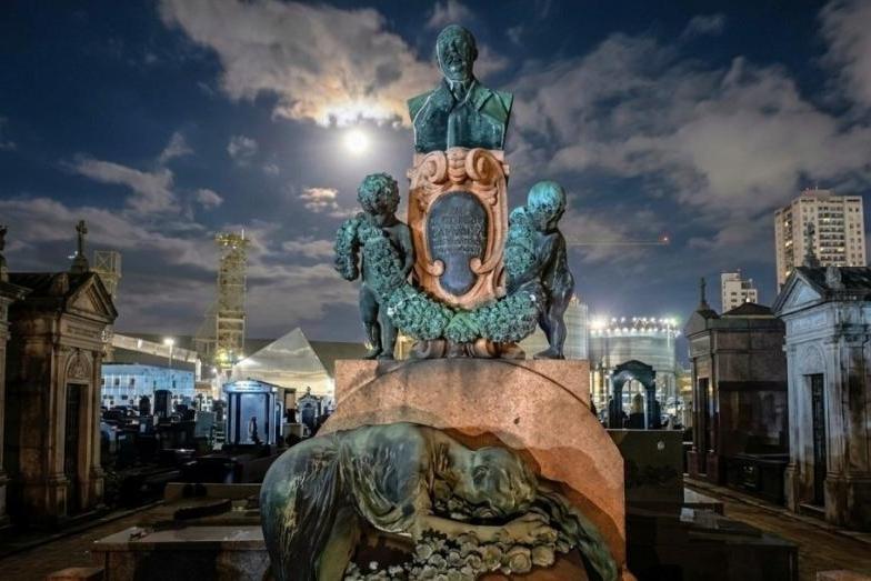 As inscrições para a 5ª edição do passeio “Luz e Sombra: Um Tour no Cemitério do Paquetá” abrem nesta sexta-feira (17), ao meio-dia, com 150 vagas disponíveis