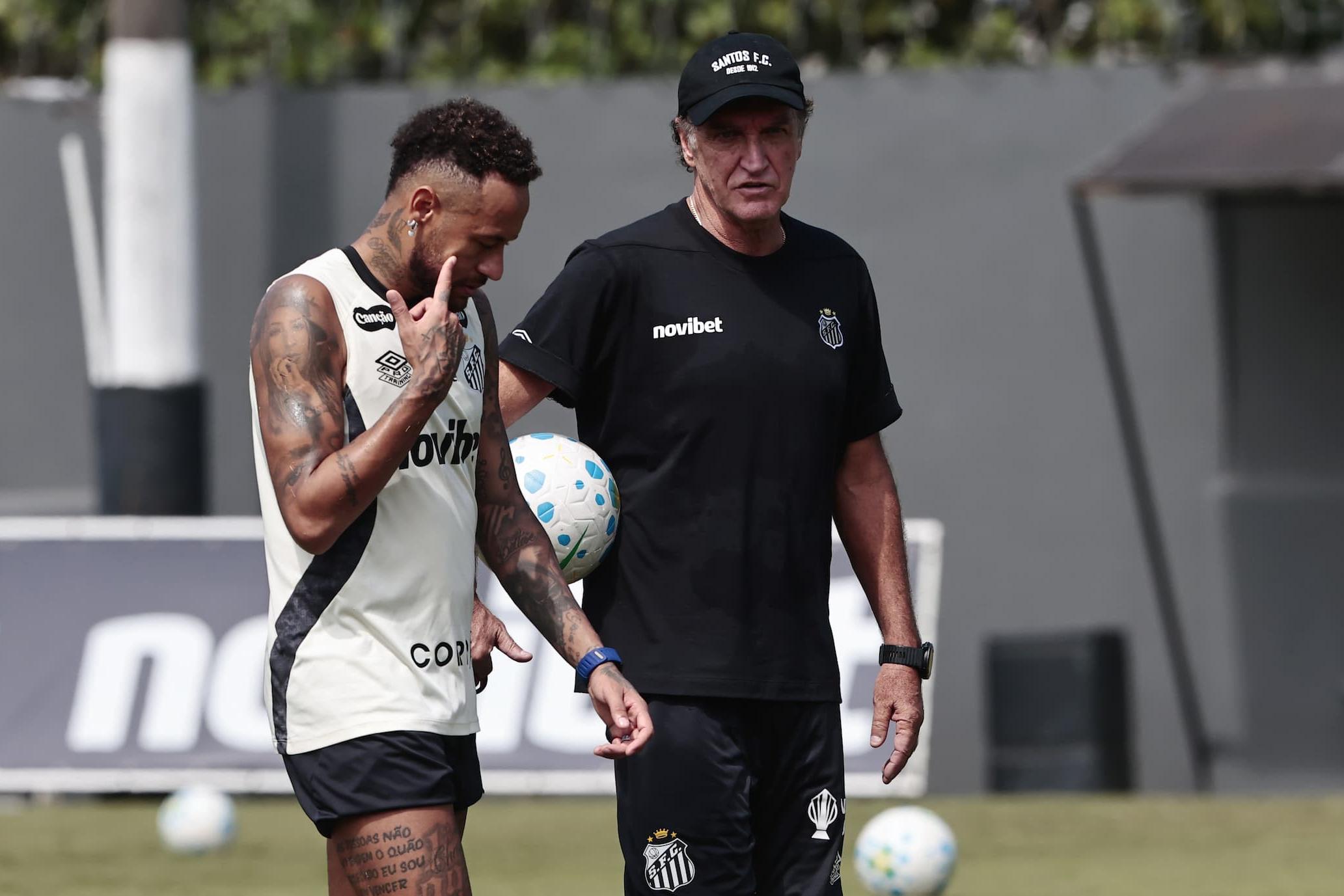 Cuca e Neymar na resenha, após o treino aberto à imprensa, nesta sexta, no CT Rei Pelé