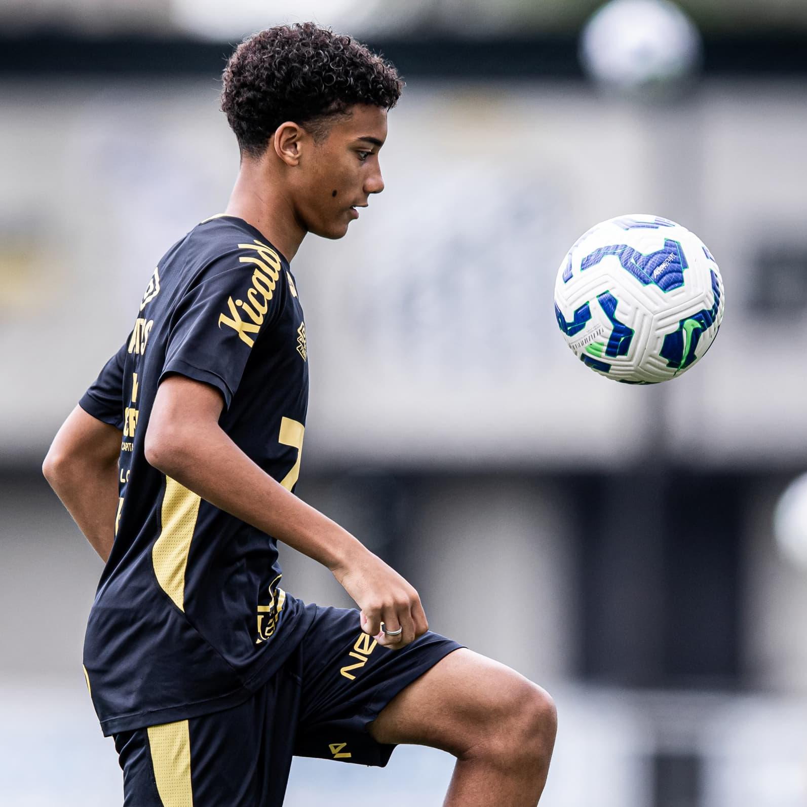 Após longa negociação, Robinho Jr. teve o contrato renovado até março de 2031