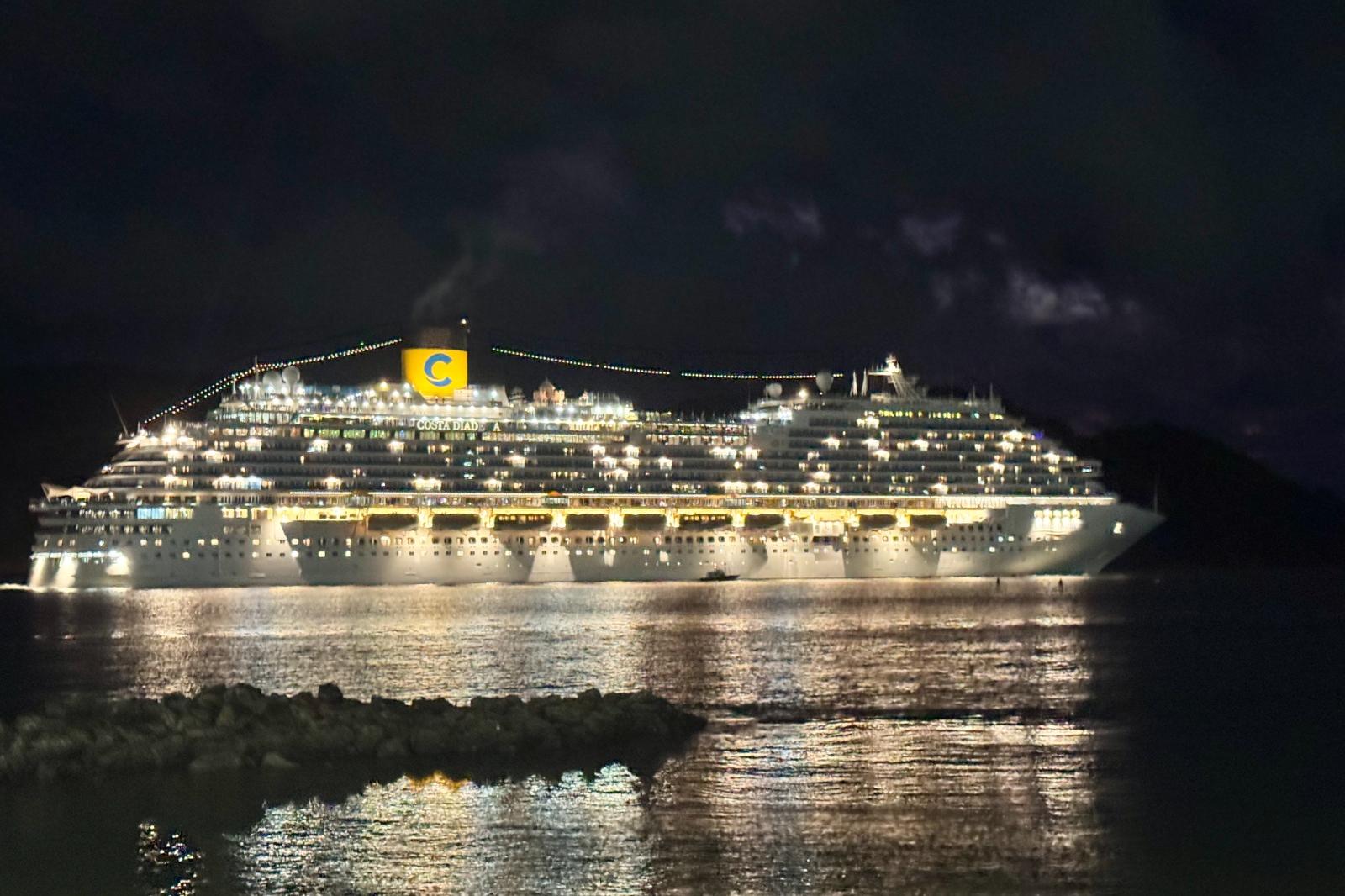 Costa Diadema deixa neste domingo o Porto de Santos para encerrar a temporada de cruzeiros que começou em outubro do ano passado
