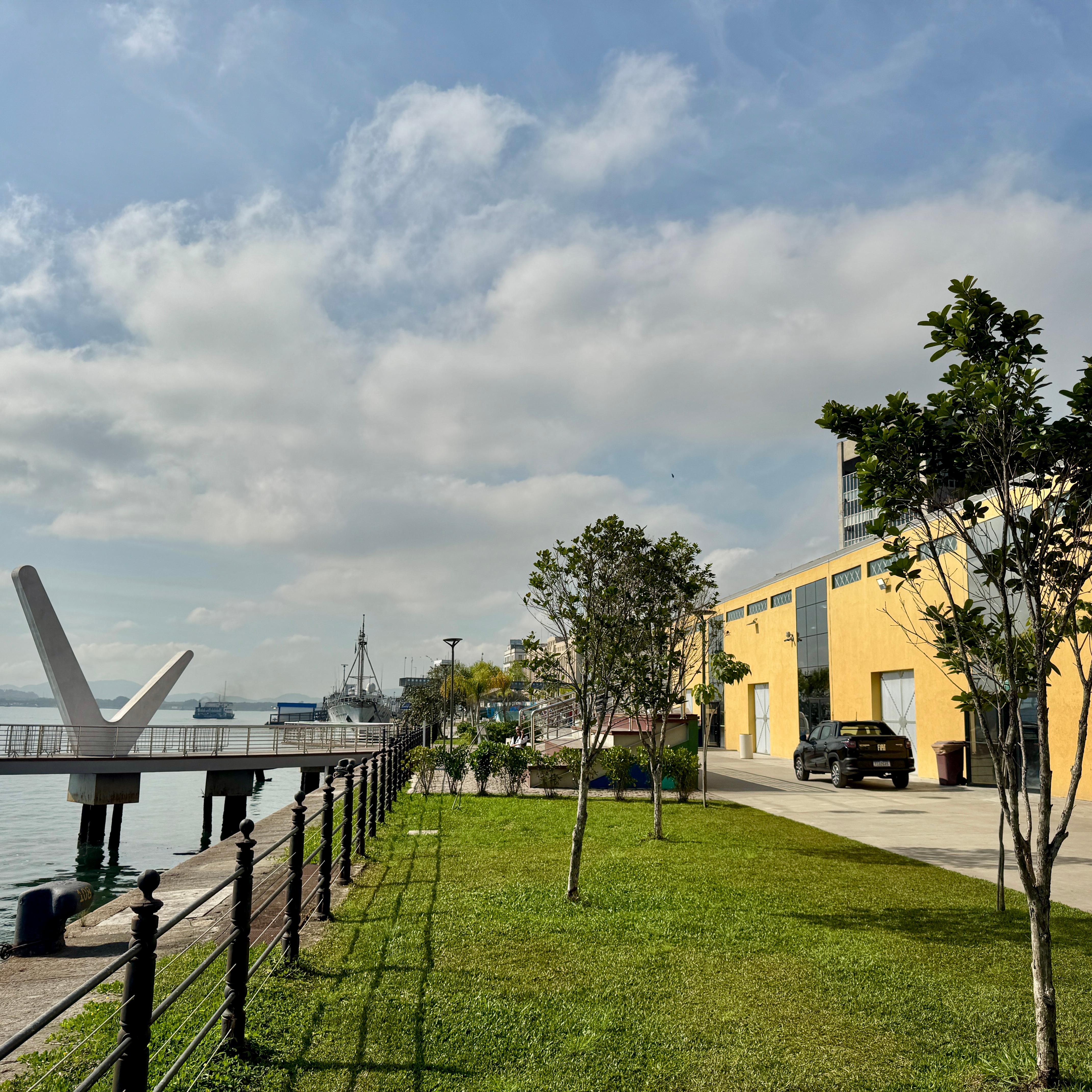 Há música, dança, concurso de cosplay e elementos da cultura popular japonesa no Parque Valongo