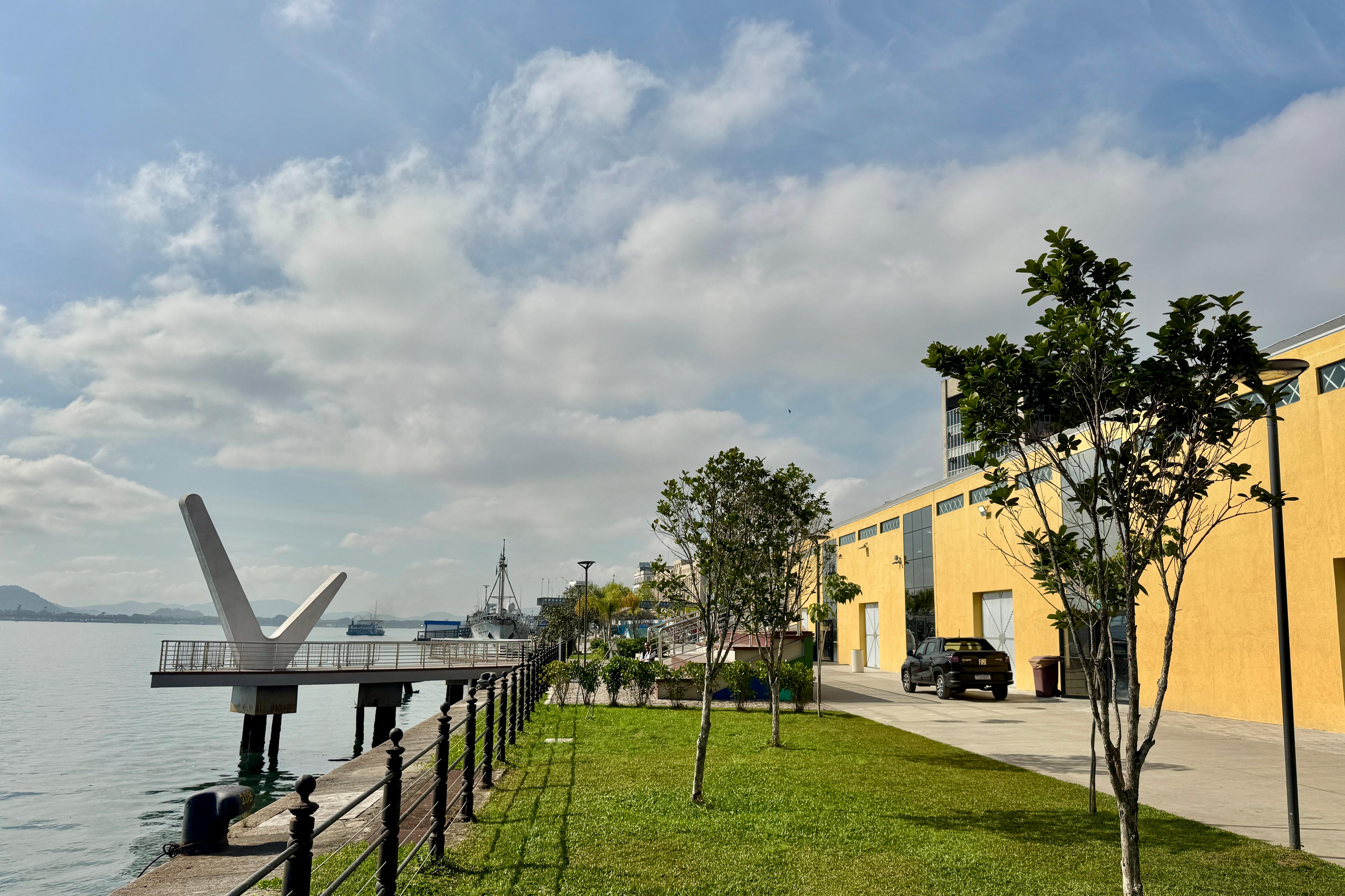 Há música, dança, concurso de cosplay e elementos da cultura popular japonesa no Parque Valongo