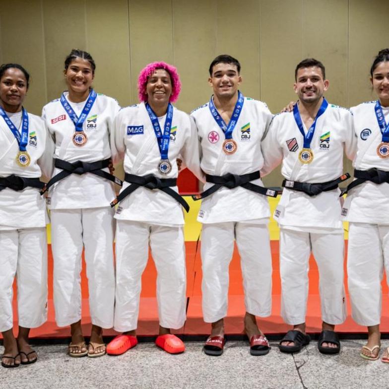 As disputas seguem neste domingo (19), com mais nove brasileiros no tatame a partir das 11h30