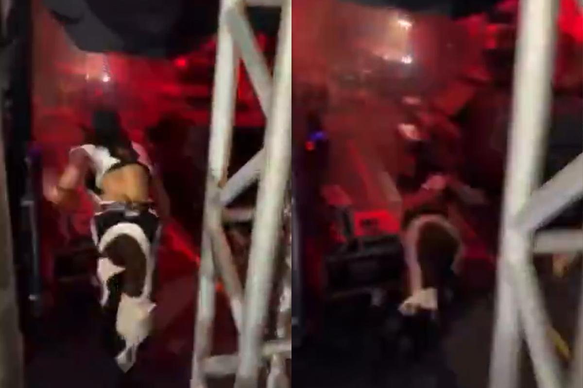 Cantora caiu antes de entrar no palco