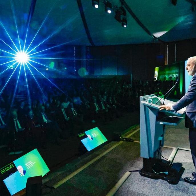 Em conversa com jornalistas durante viagem à Alemanha, Lula voltou a afirmar que “aquilo que os americanos querem que o Irã faça com o urânio