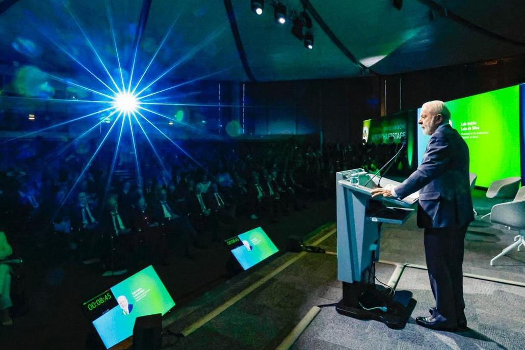 Em conversa com jornalistas durante viagem à Alemanha, Lula voltou a afirmar que “aquilo que os americanos querem que o Irã faça com o urânio