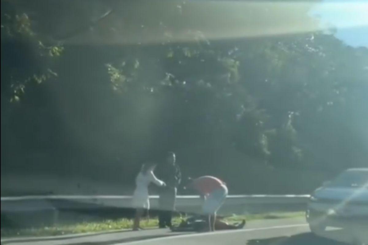 Ciclista foi atingido na traseira quando passava pelo acostamento da Rodovia Rio-Santos, em Bertioga