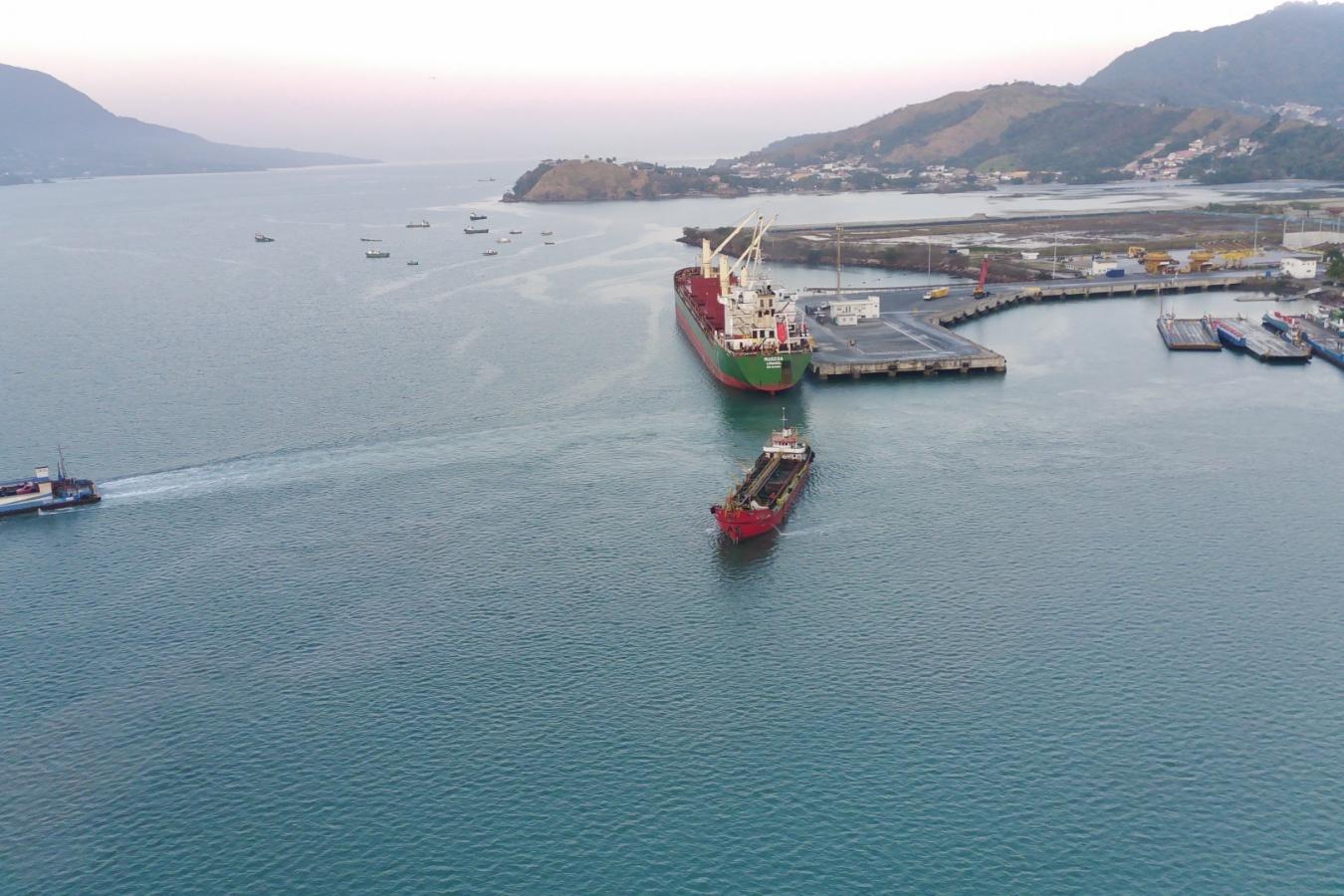 Natural channel depth, reaching up to 42 meters in some sections, allows the operation of larger vessels