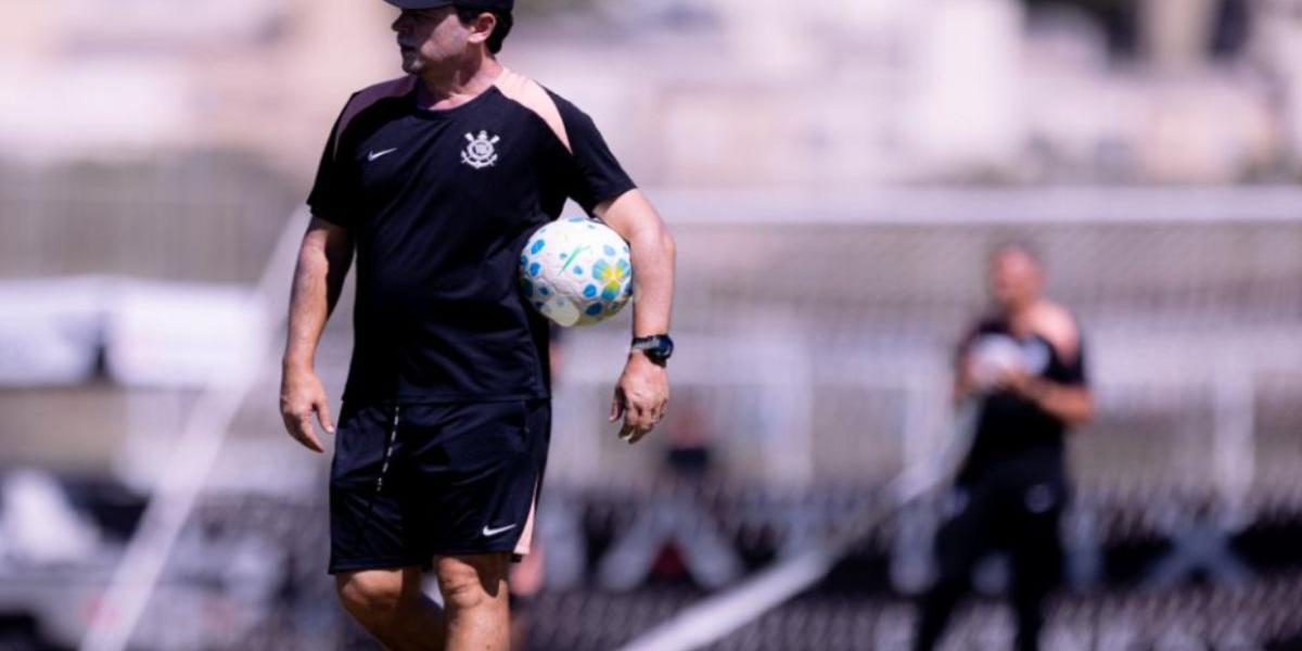 Diniz destaca segundo tempo de time misto do Corinthians contra o Barra: 'Uma boa partida