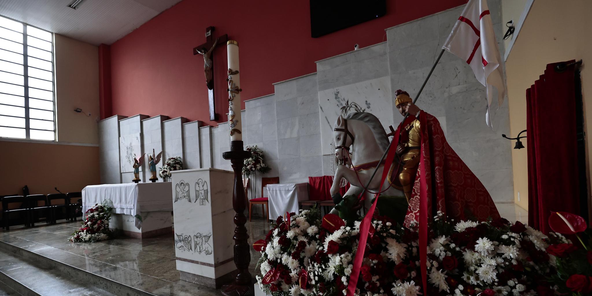 Na Paróquia São Jorge e São Benedito, festa tem significado adicional: os 55 anos de suas antigas sedes