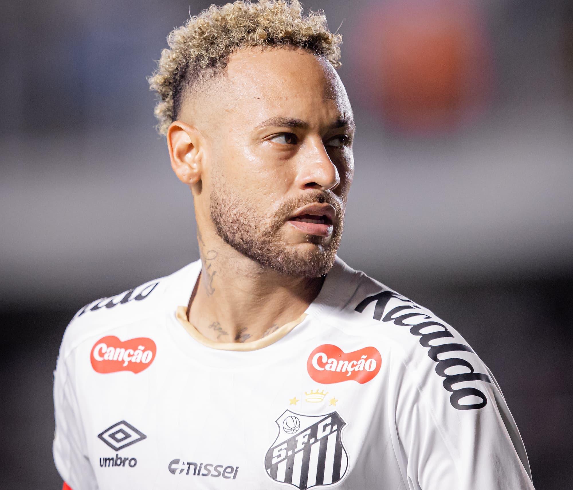 Com atuação regular contra o Coritiba, Neymar será poupado contra o Bahia, pelo Brasileirão