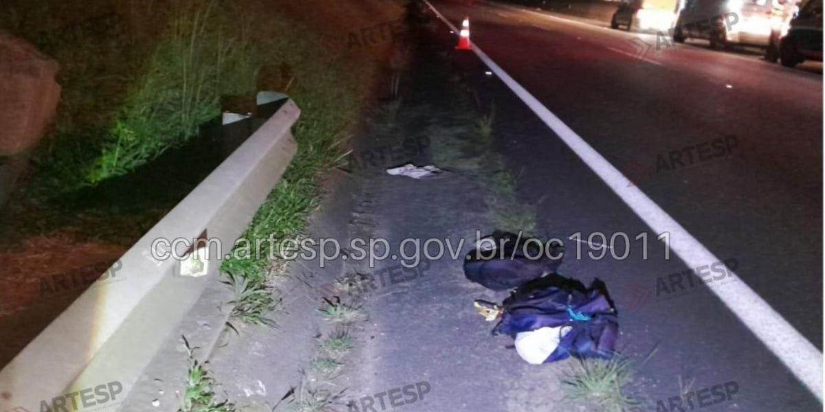 Acidente ocorreu na madrugada desta quinta-feira (23)