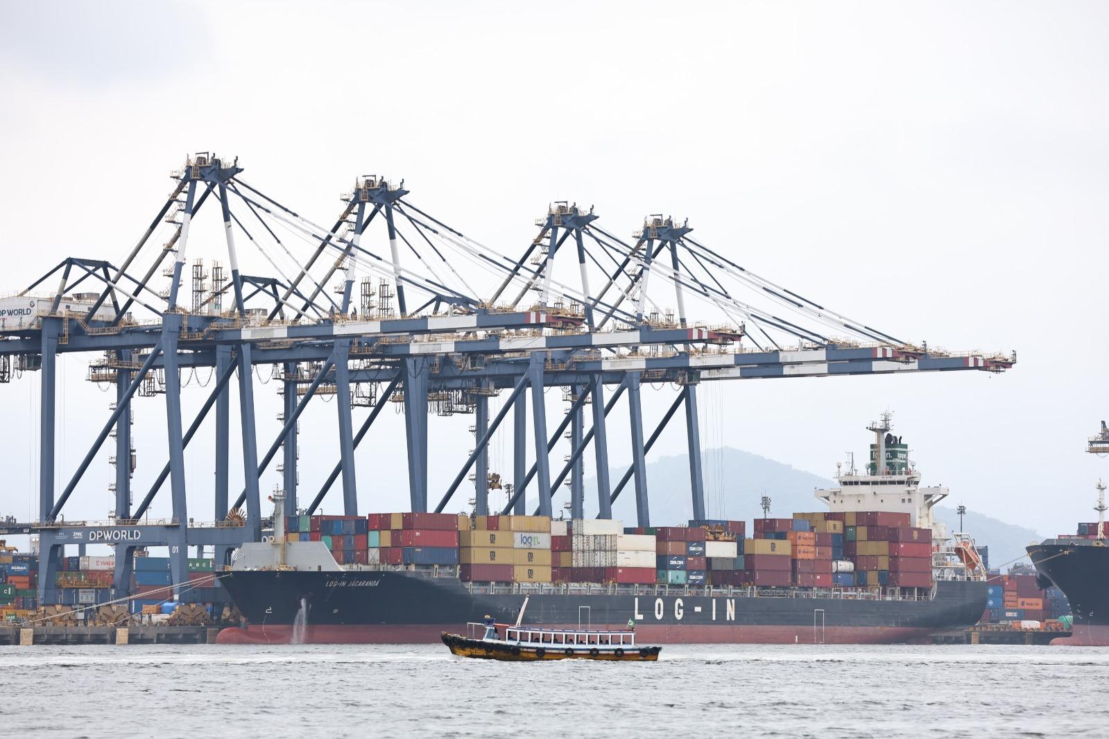 Capacitação portuária em Santos foi anunciada no último dia 15, mas ainda precisa ser regulamentadaa