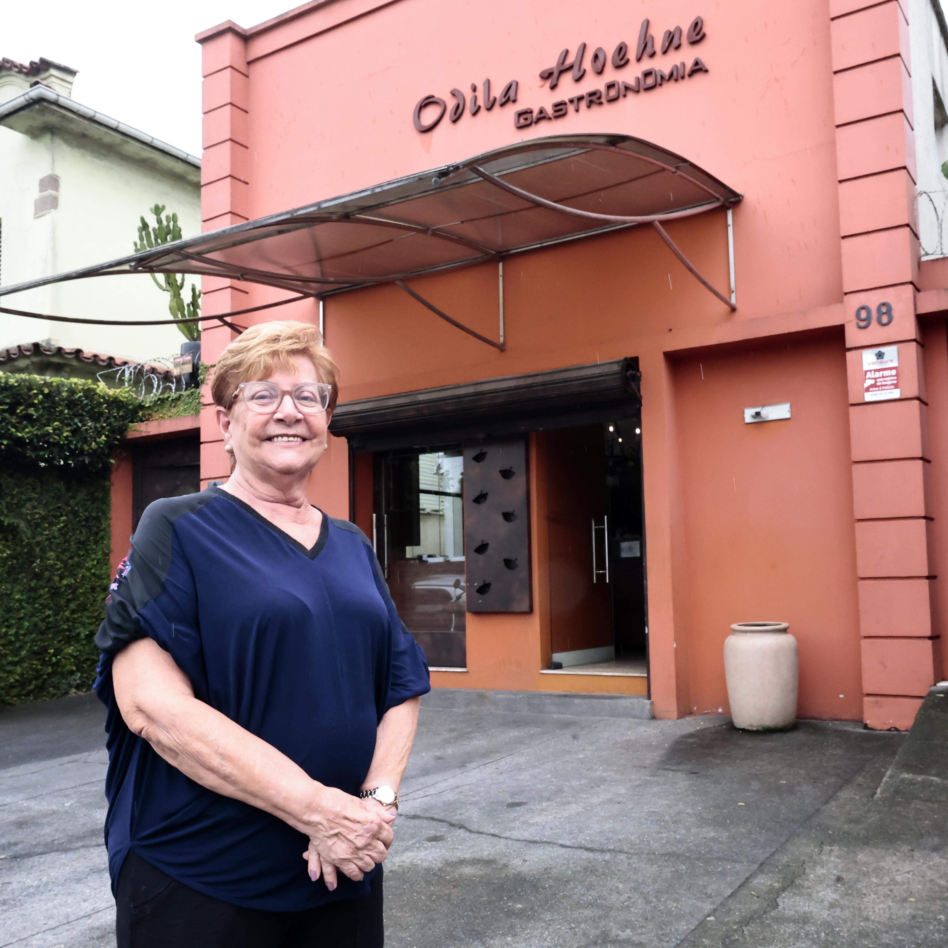 Em mais de 44 anos de trabalho, Odilinha transformou receitas em clássicos da gastronomia de Santos