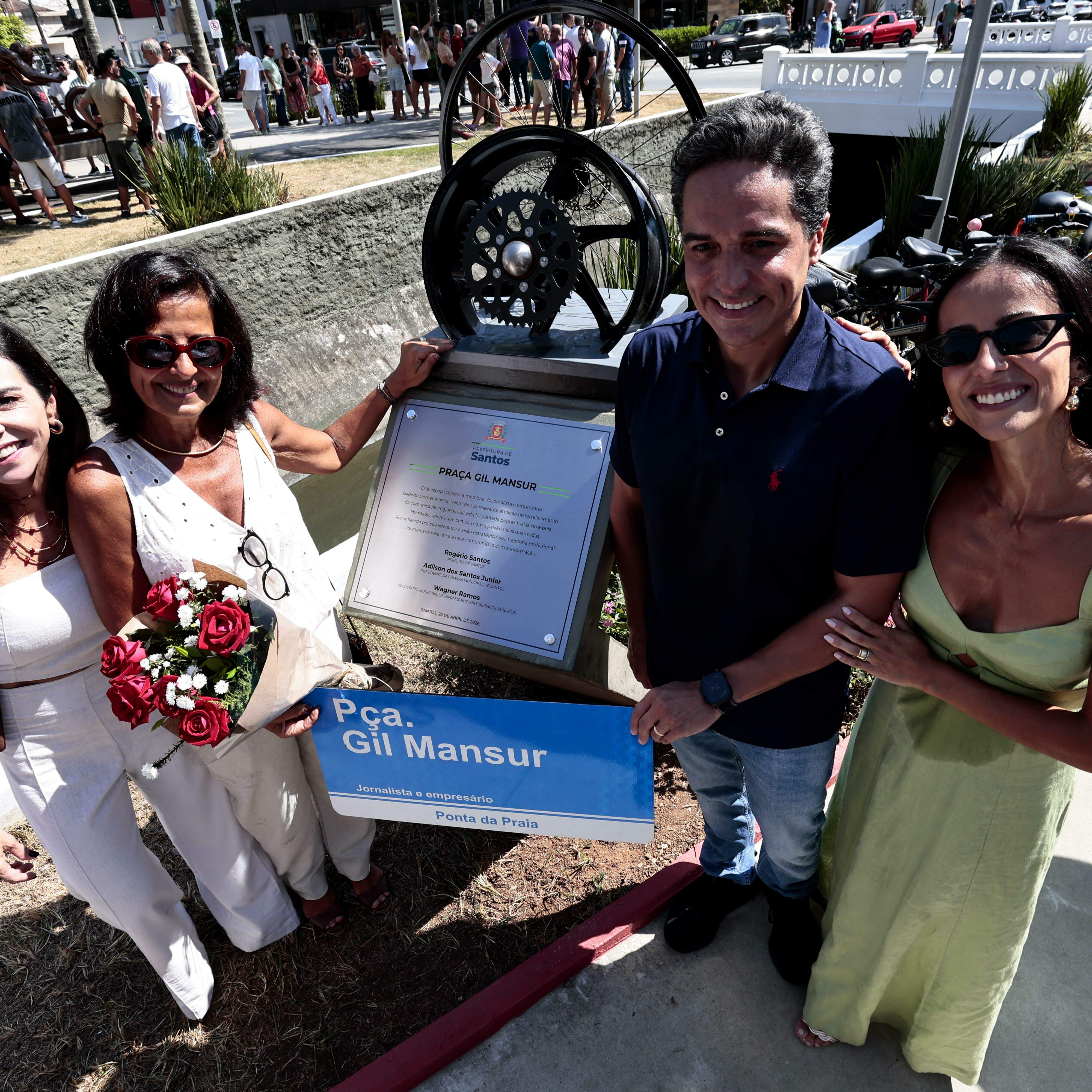 Familiares do empresário e jornalista Gil Mansur lembraram do amor que ele nutria por Santos