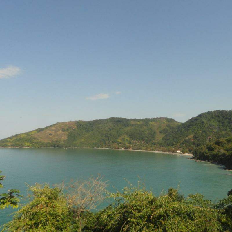 Praia da Fortaleza, em Ubatuba, é conhecida por ter sido esconderijo de piratas e corsários
