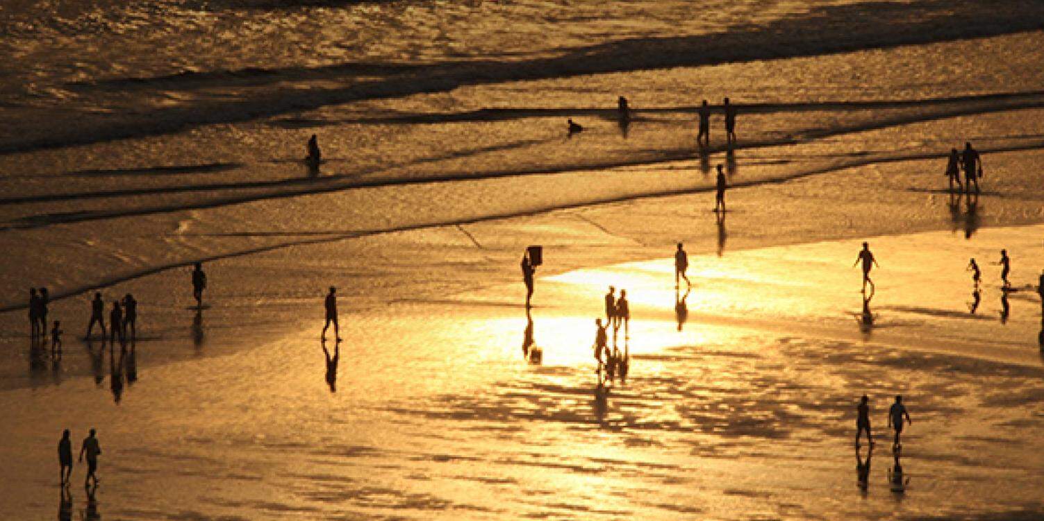 O homem sofreu o mal súbito na Praia da Pompéia, em Santos