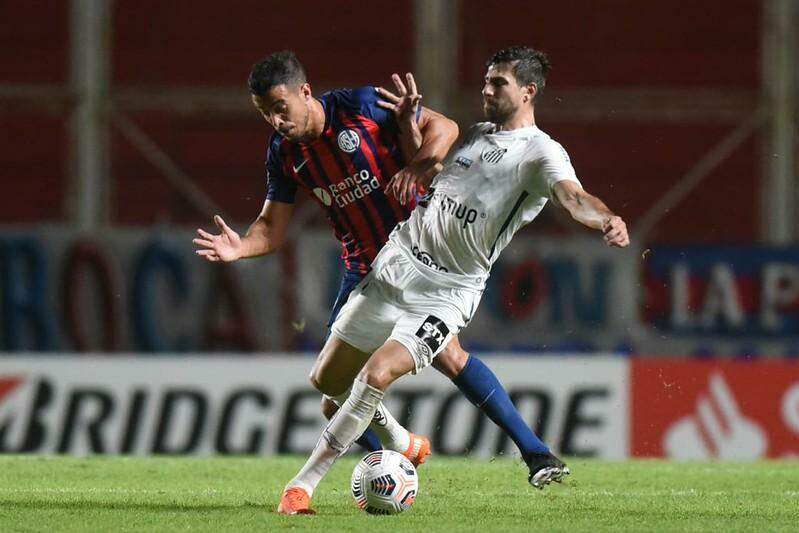 Em 2021, o Santos, de Luan Peres, eliminou o San Lorenzo na terceira fase da Copa Libertadores