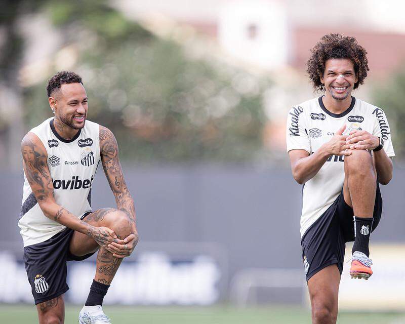 Poupados contra o Bahia, Neymar e Willian Arão voltam ao Santos no jogo da Copa Sul-Americana