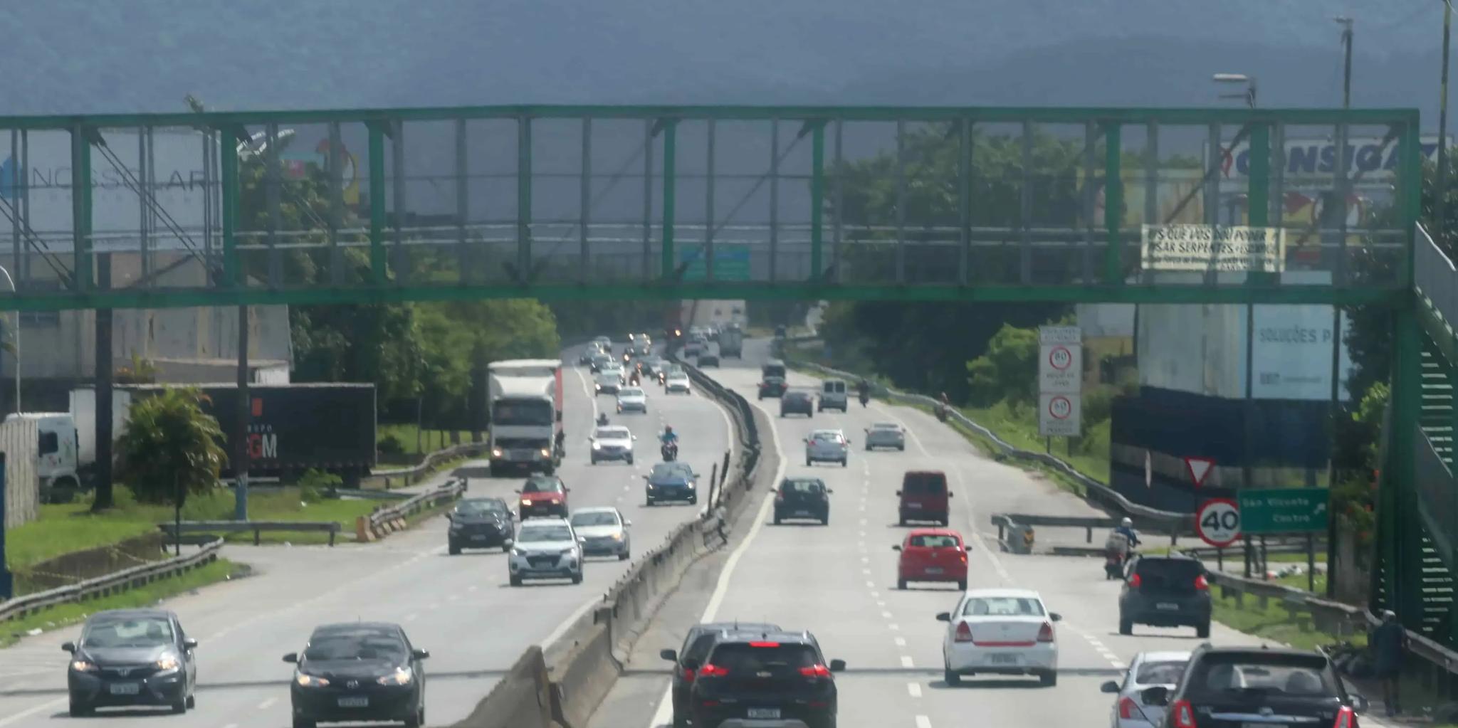 Pistas do Sistema Anchieta-Imigrantes (SAI) recebem bloqueios nesta semana para obras de manutenção