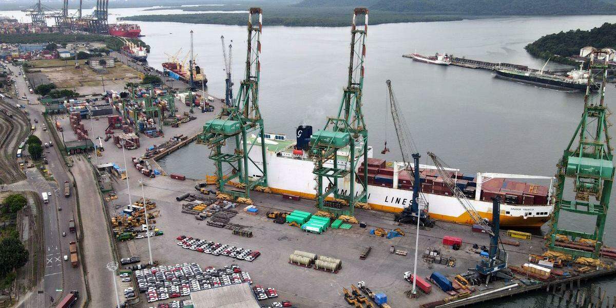 Representatives of the port sector call for speed in the Tecon Santos 10 process and complain about time lost in discussions over the modeling