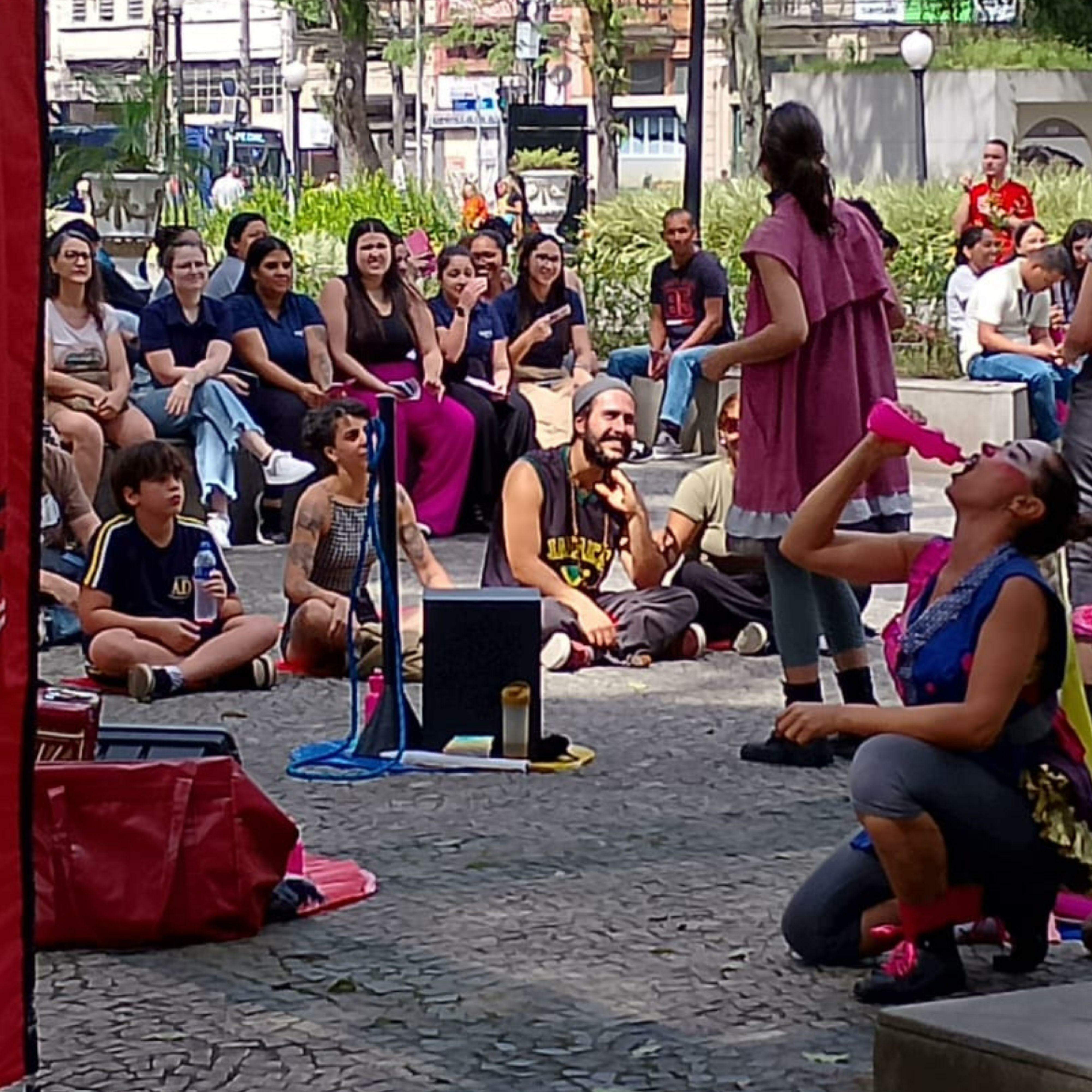 O mais tradicional festival de teatro do País também ganha as ruas
