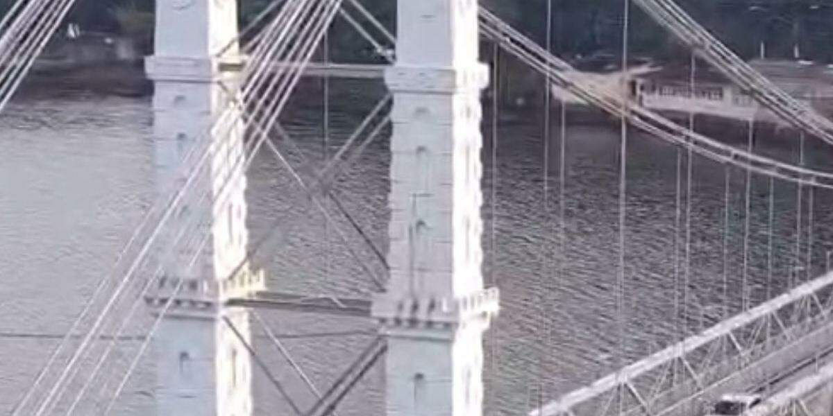 Moradora diz que não consegue ficar com as janelas de casa abertas por conta do barulho