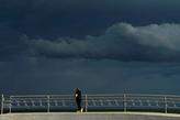 O domingo (3) deve marcar a virada no tempo, com temporal e queda de temperatura na Baixada Santista