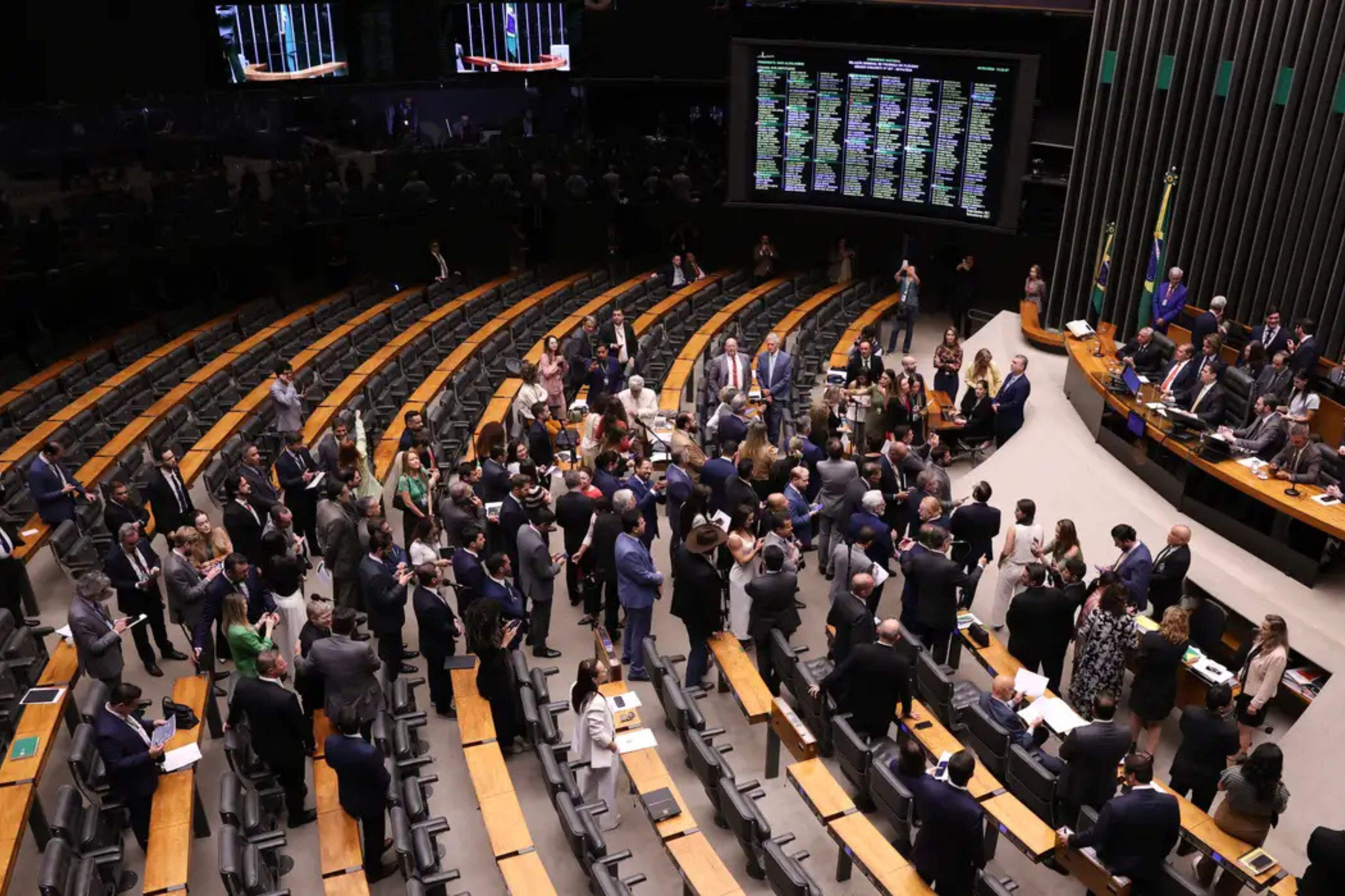 Congresso derruba veto de Lula e mantém PL da Dosimetria