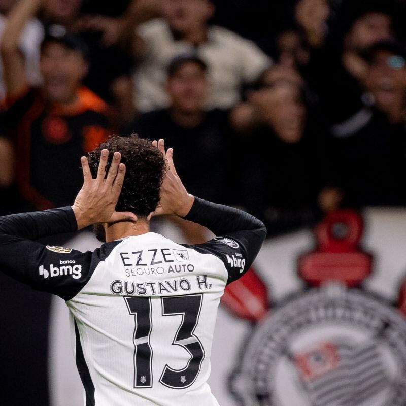 Corinthians derrota Peñarol para seguir 100% na Libertadores