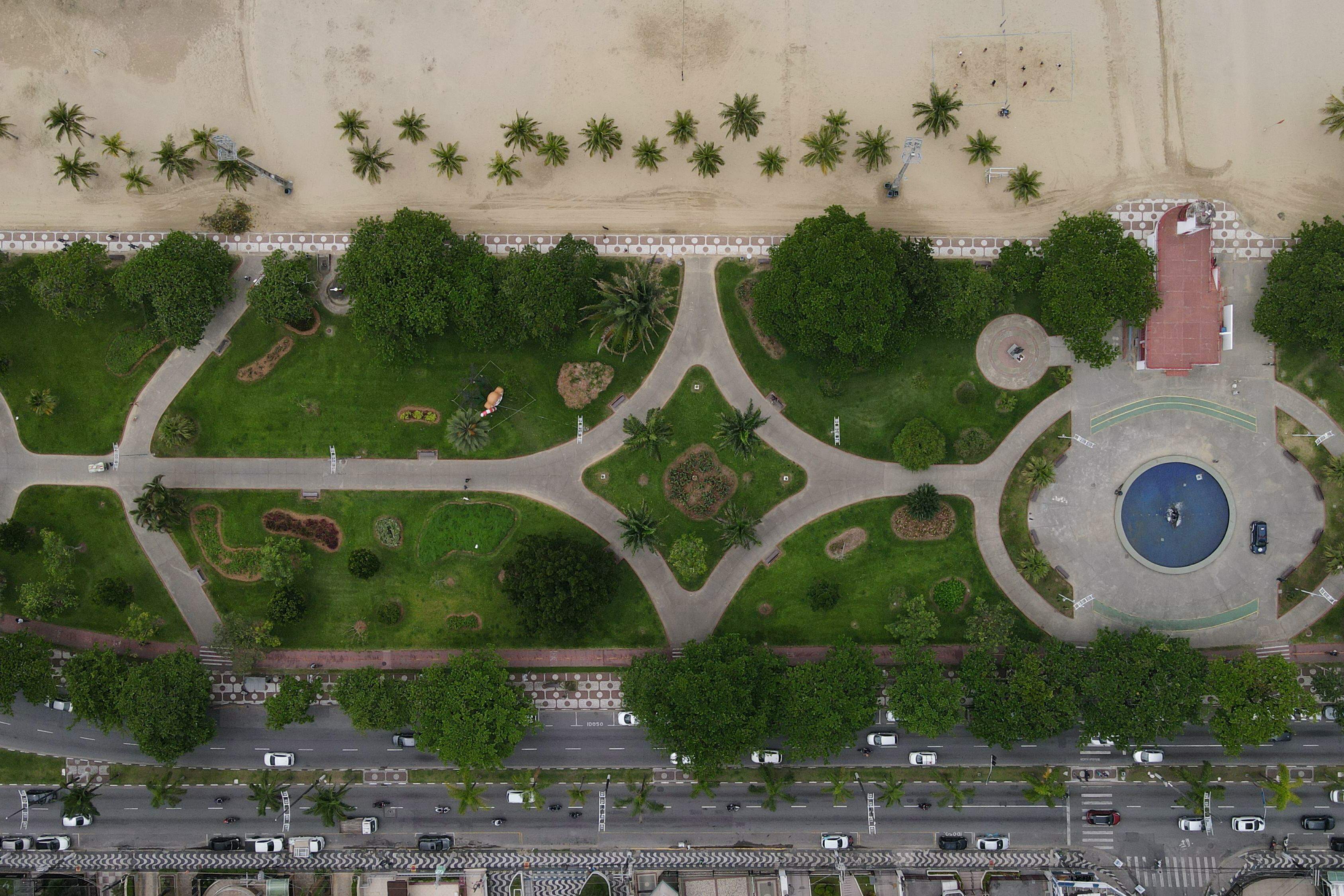 O projeto busca diminuir o impacto de resíduos irregulares nas praias de Santos