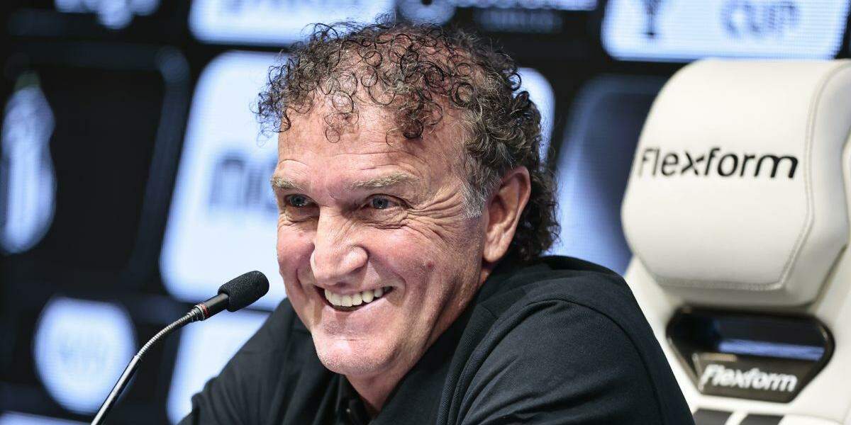 Cuca afirmou na coletiva deste sábado que Neymar irá jogar contra o Recoleta e que se sentiu satisfeito pelo empate com o Palmeiras