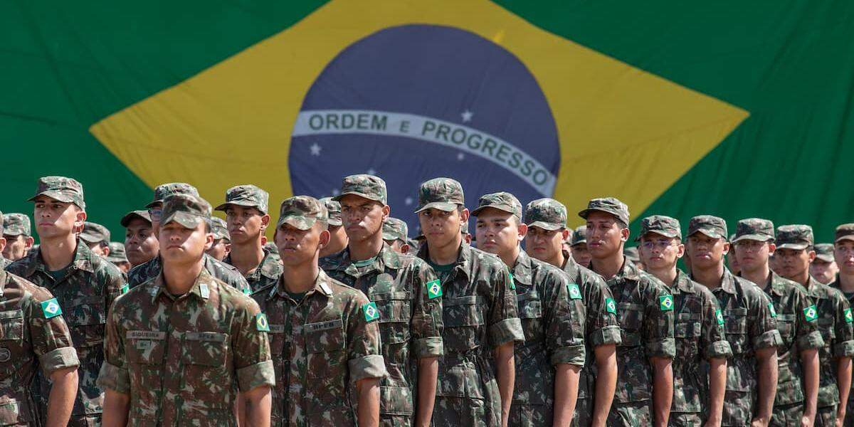 No Exército, a segunda-feira (4) marca o último dia de inscrições para 1,1 mil vagas