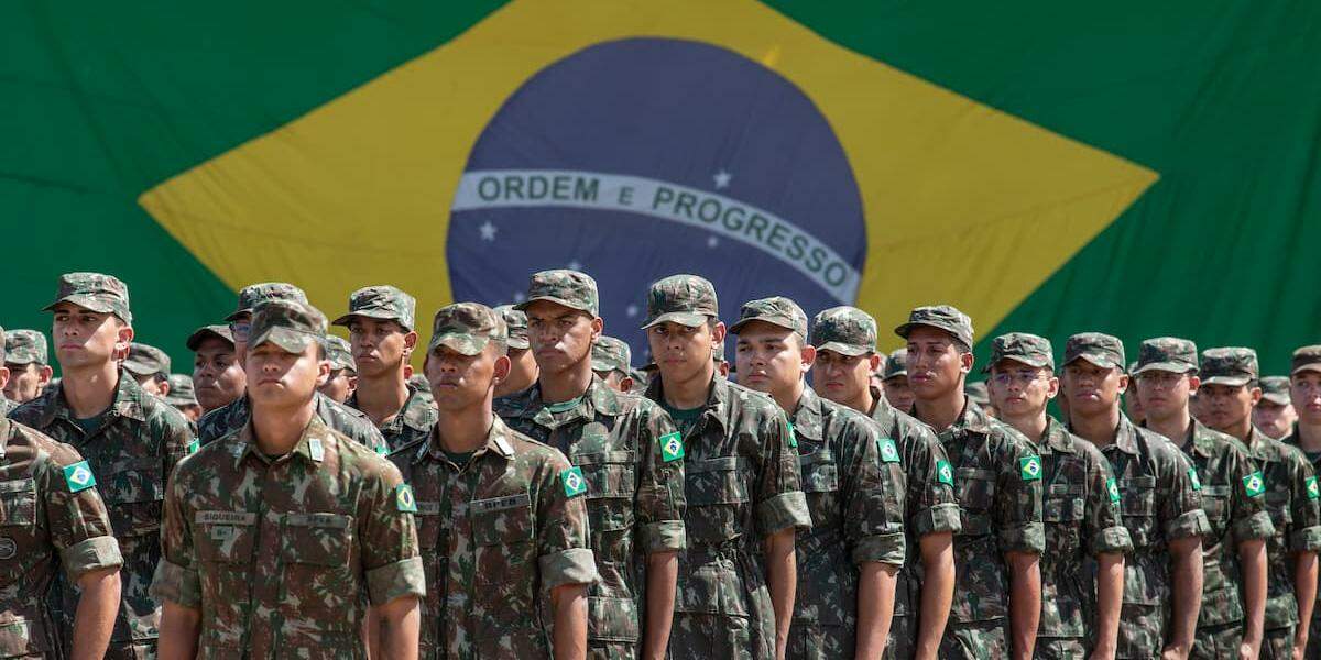 No Exército, a segunda-feira (4) marca o último dia de inscrições para 1,1 mil vagas