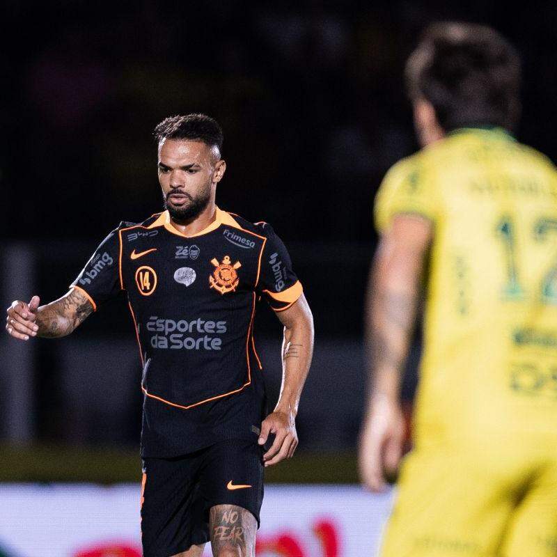 Corinthians perde do Mirassol, vê fim de série invicta de Diniz e volta à zona de rebaixamento