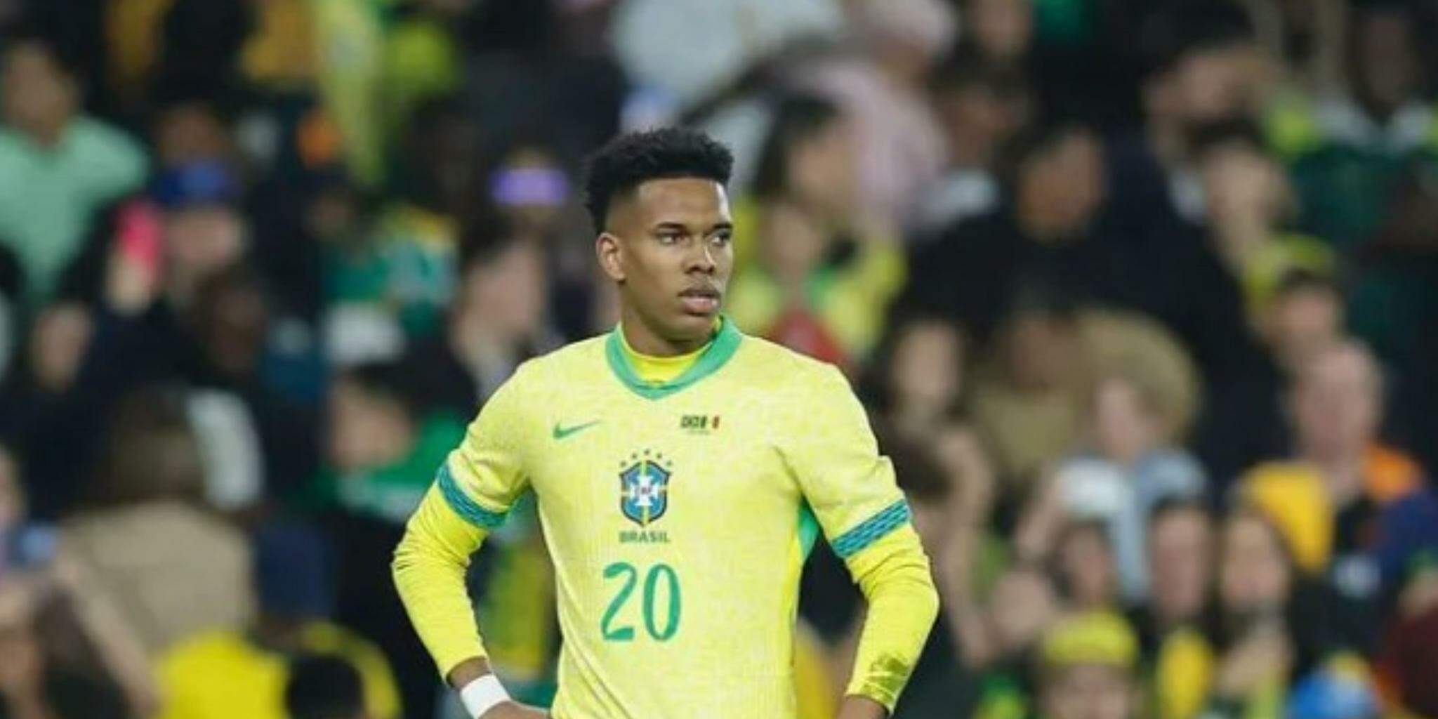 Estêvão volta ao Palmeiras para tratar lesão e mantém esperança de jogar a Copa do Mundo