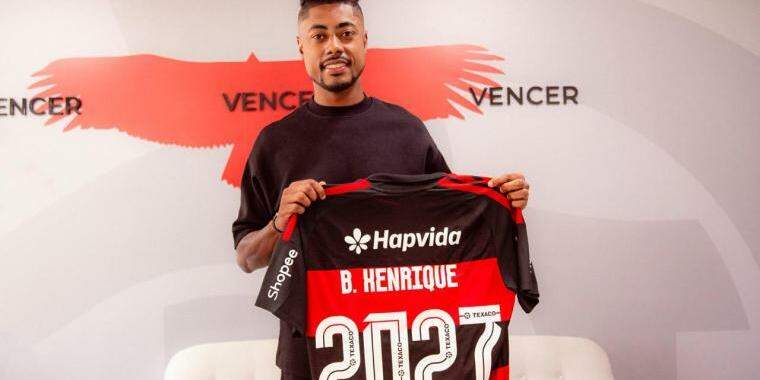 Atacante Bruno Henrique renova contrato com o Flamengo até o final de 2027