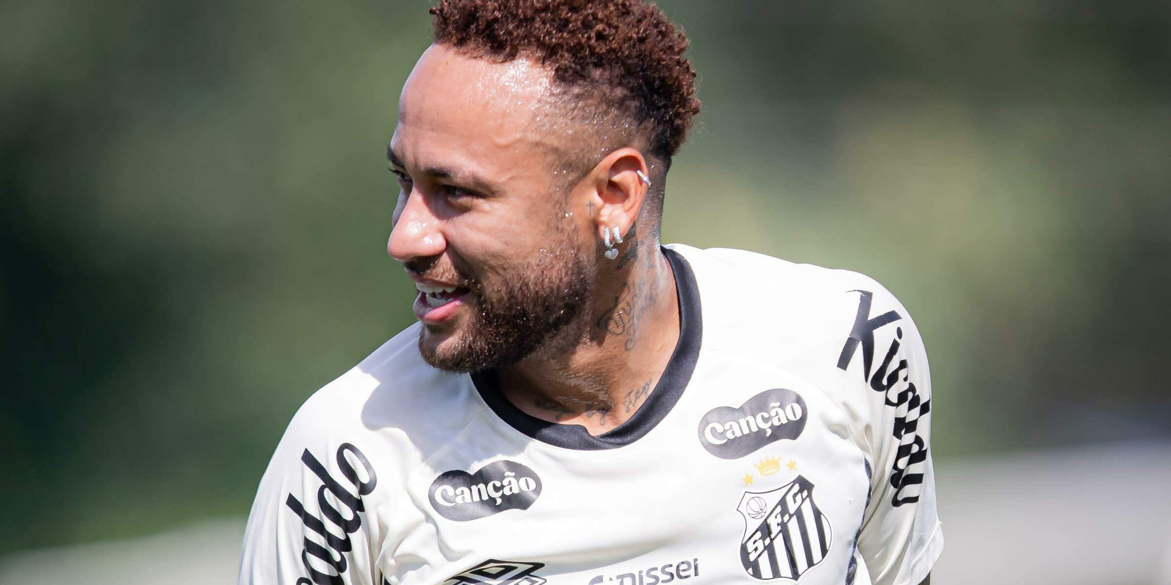 Neymar viaja nesta terça (4) para jogo contra o Remo, pela Copa do Brasil