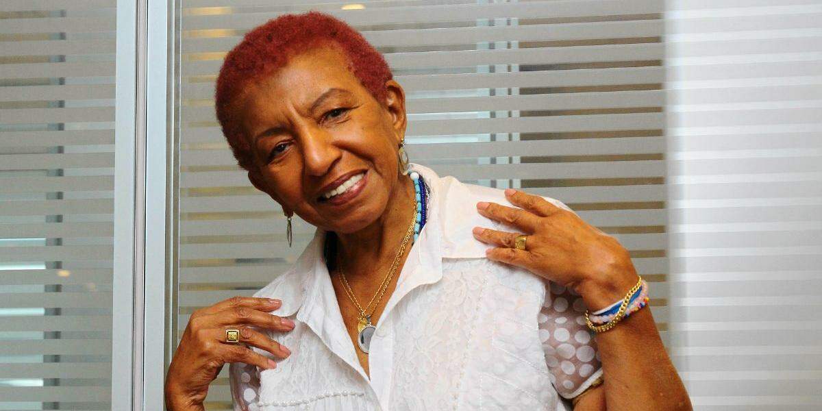 A cantora e compositora estará presente à homenagem audiovisual