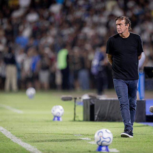 Cuca lamentou mais um jogo em que o Santos teve a vitória na mão e entregou o empate no final