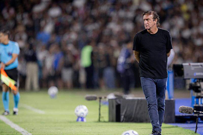 Cuca lamentou mais um jogo em que o Santos teve a vitória na mão e entregou o empate no final
